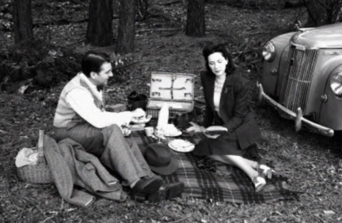 10 Inexpensive Date Ideas