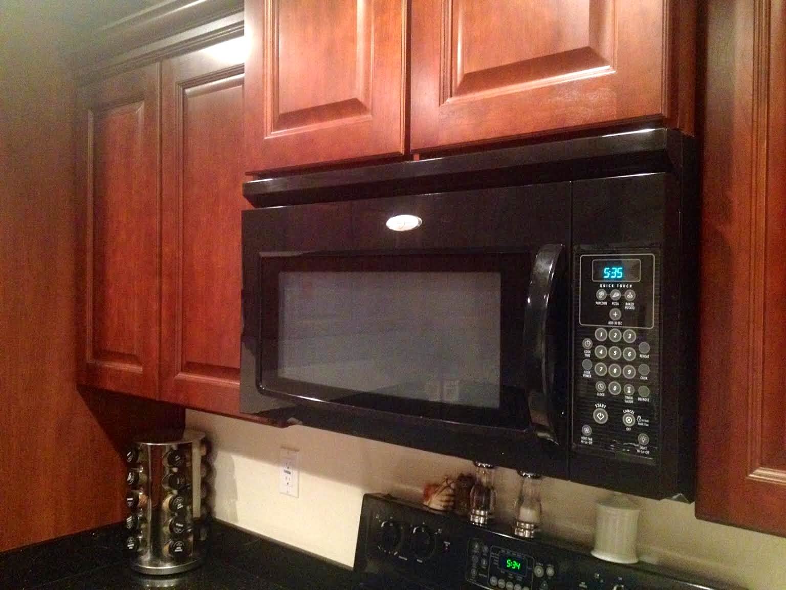 How to Clean Your Microwave Fast with Steam - MyThirtySpot