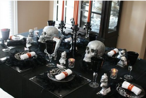 10 Halloween Decorated Table Settings