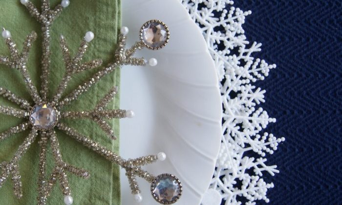 snowflake-charger-DIY